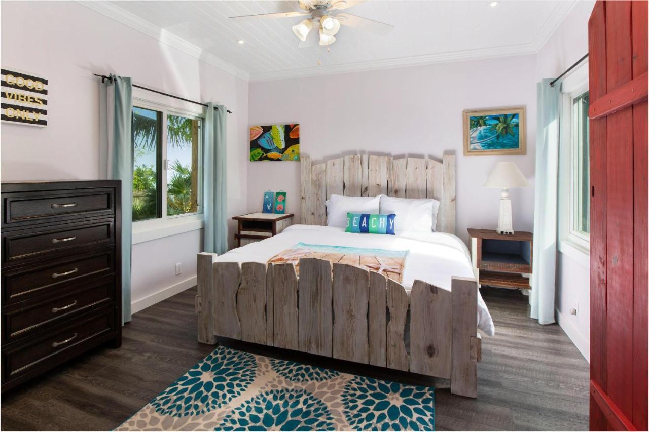 Blue Dream By Eleuthera Vacation Rentals Гавърнърс Харбър Екстериор снимка